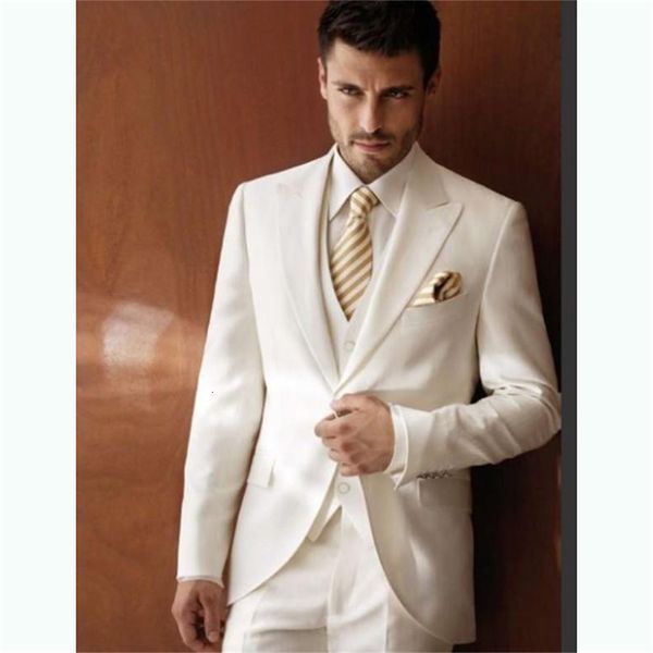 Costumes masculins Blazers Royal Men's Set Sous sous-vêtements en 3 pièces Set White Wedding Ball Formal Party Personnalisation Coupoir CoatrousSeAutank Top 230406