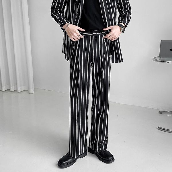 Costumes pour hommes Blazers Pantalons de costume à rayures Men Société d'affaires de mode Habille pour hommes coréens noir blanc décontracté de bureau décontracté