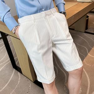 Costumes pour hommes Blazers Robe d'été Micro-élastique jambe droite Pantalon à cinq points 2023 Version coréenne du pantalon blanc décontracté pour hommes