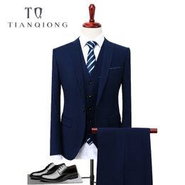 Trajes para hombres Blazers TIAN QIONG Traje azul de 3 piezas para hombres Moda coreana Trajes para hombres de negocios Diseñadores Trajes de boda ajustados para hombres Tamaño S-4XL 231115