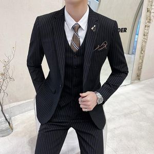 Herenpakken Blazers Bruiloft voor Mannen Mens Tuxedo Fashion Casual Gestreept Drie-delige Suit Koreaanse Slanke Zakelijke Formele Kleding