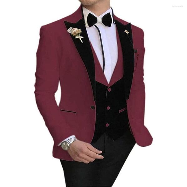 Trajes de hombre Borgoña Hombres Slim Fit Un botón 3 piezas Novios de boda Esmoquin (chaqueta chaleco pantalones) Cena Vestido de fiesta Desgaste