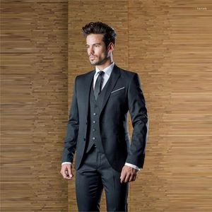 Costumes pour hommes Charcoal Custom Costume de mariage pour hommes Revers en pointe Slim Fit Grooms Tuxedo Trois pièces Business (Veste Pantalon Gilet)