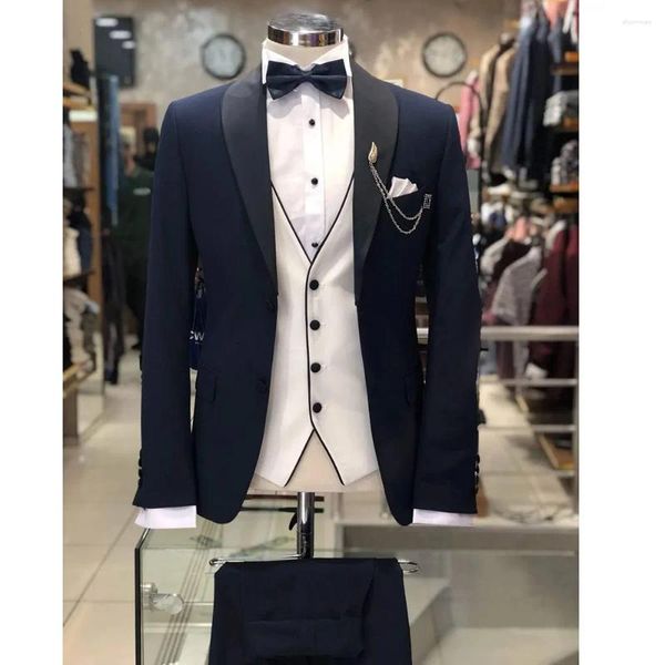 Trajes para hombre, elegante chaqueta azul marino, pantalones, chaleco blanco, traje de 3 piezas para hombre, chal con solapa, conjunto de boda de noche con un solo pecho