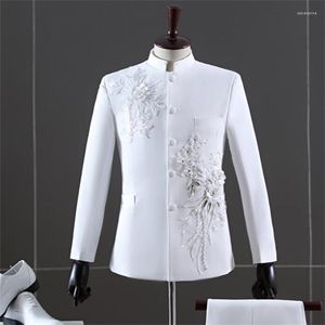 Costumes pour hommes Costume tunique chinois Blazers pour hommes Jeunes Vestes à fleurs en trois dimensions Col montant Banquet Performance Robe de mariée Blanc