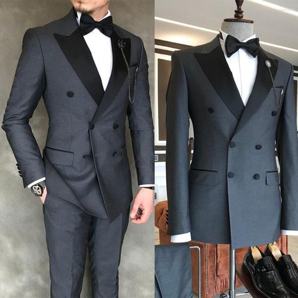 Trajes de hombre Traje Homme 2 piezas Blazers gris oscuro Conjunto para hombres de boda Vestido de fiesta de cena formal de doble botonadura Terno masculino personalizado