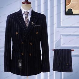 Trajes de hombre Raya vertical azul oscuro hombres doble botonadura 2024 último diseño novio esmoquin de boda traje Homme 2 piezas