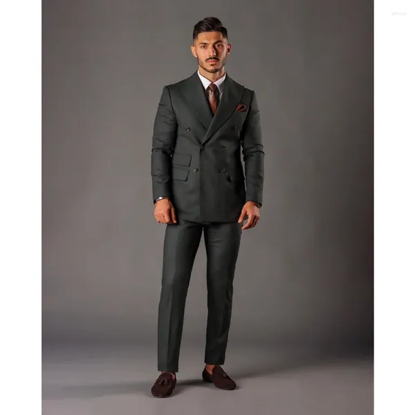 Costumes pour hommes Veste gris foncé Ensembles de mariage pour hommes Double boutonnage 2 pièces Tenue Slim Custome Grande taille Tuxedo Grooms Robe élégante