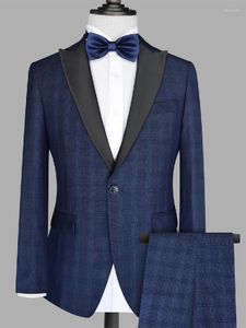 Herenpakken Dark Navy Men's Pak 2 stuks Blazer Pants één knop Zwart Satijnen revers Jacket Fashion Tuxedo Business Modern Wedding Bruidegom