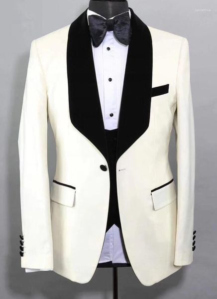 Trajes de hombre Est padrinos de boda marfil oscuro novio esmoquin chal negro terciopelo solapa hombres boda hombre (chaqueta pantalones chaleco corbata) C621