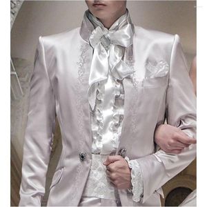 Costumes pour hommes mode Style italien ivoire broderie Satin Tuxedos pour hommes hommes fête formelle Blazer avec pantalon marié mariage bal