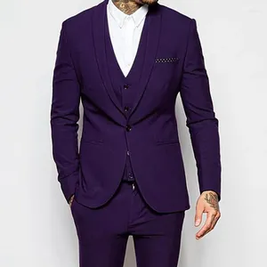 Costumes masculins Fashion Purple Casual Groom Tuxedo Prom Slim Fit Blazer Hombre Business Pantalon de gilet de paquet de paquets de set Pièces personnalisés de haute qualité de haute qualité