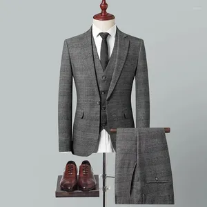 Costumes pour hommes de haute qualité (Blazer gilet pantalon) Style britannique affaires élégant mode Simple décontracté Gentleman homme costume 3 pièces