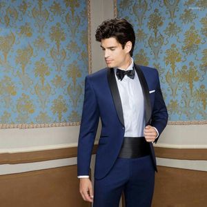 Herenpakken Italiaanse blauwe mannen 2023 Bruidegom Tuxedo Man Blazer Zwart Satijnen sjaalsontwerp Slim Trajes de Hombre kostuum Homme Terno Masculino