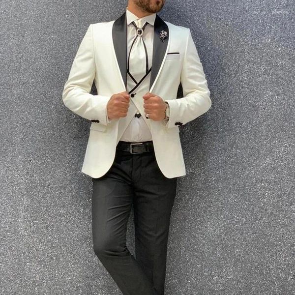 Trajes de hombre marfil y negro boda ajuste fiesta de graduación novio esmoquin chal solapa 3 piezas hombres formales chaqueta hecha a medida pantalones