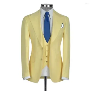 Trajes para hombres último diseño amarillo rosa color rojo rojo 3 piezas traje de boda de 3 piezas Juegos de boda de negocios