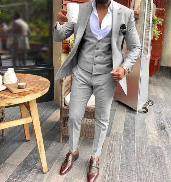 Trajes de hombre gris claro para hombre 3 piezas chaqueta de novio de negocios chaqueta de esmoquin para la noche de graduación de boda (chaqueta chaleco pantalones)