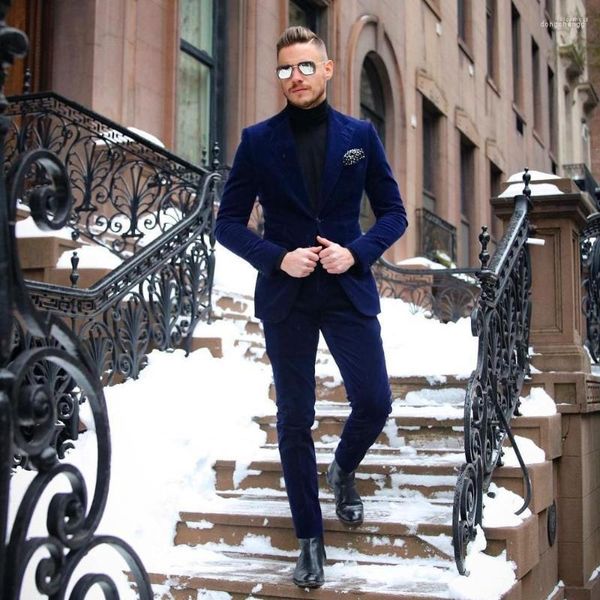 Trajes de hombre azul marino invierno terciopelo hombres solapa con muescas esmoquin Formal para boda novio un botón Prom Blazers (chaqueta