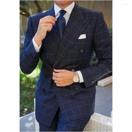 Costumes masculins plaid bleu marine élégant pantalon à poitrine de revers à double poitrine double pour le marié de mariage