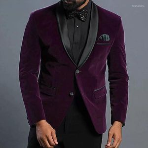 Herenpakken Purple Velvet Suit Blazer voor mannen Zwarte sjaal Rapel Rapel Jacket Wedding Bruidegom Tuxedos Slim Fit kostuum Homme Mariage 2023