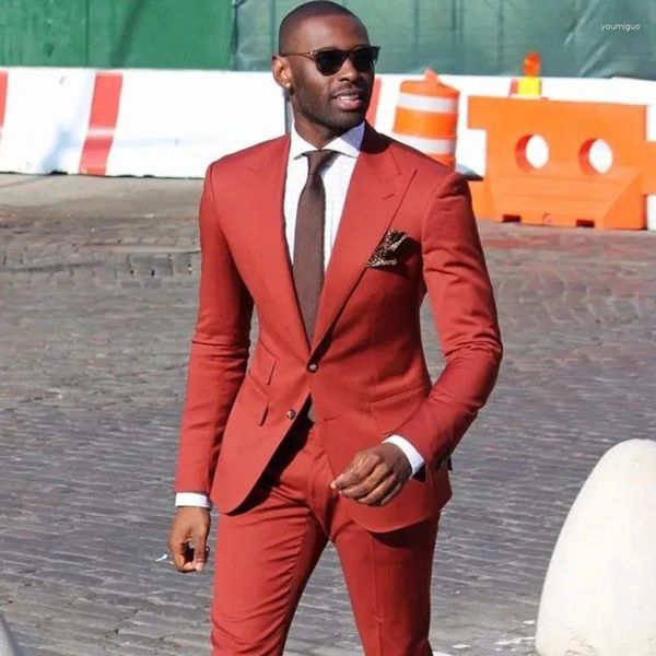 Trajes de hombre rojo Formal Slim Fit de un solo pecho solapa de pico de lujo chaqueta de 2 piezas pantalones traje de fiesta de graduación Homme Blazer