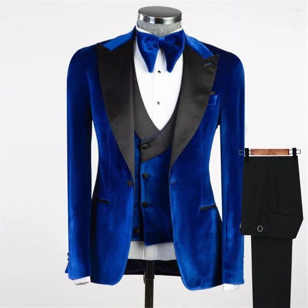 Trajes para hombres Royal Blue Mens Fiesta formal Negro Satén Solapa Terciopelo Blazer Pantalones Conjuntos Novio Boda Esmoquin Tallas grandes Vestido de moda masculina