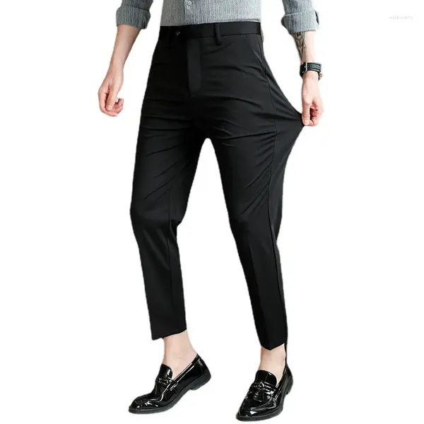 Costumes masculins pantalons de couleur unie printemps / été slim slim fit smalt élastique petite tendance de mode fraîche et décontractée