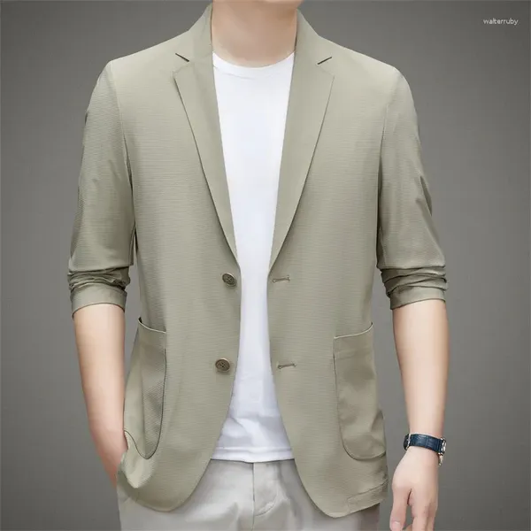 Suits para hombres Spring Summer Ligero ligero Avencable Casual Suncheen Jackets 2024 Men Business Slim Fit Blazer Coats