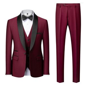 Herenpakken Stijl Mannen Bordeaux Bruidegom Tuxedos Sjaal Zwarte Revers Bruidsjonkers 3 Delige Set (Jas Broek Vest Strikje)