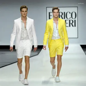 Trajes de hombre, pantalones cortos de verano, lino blanco para hombre, para boda en la playa, esmoquin amarillo para novio, chaquetas de padrino de boda, traje para hombre de 2 piezas