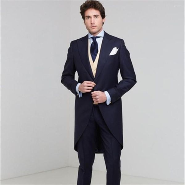 Les combinaisons pour hommes sur mesure pour les hommes adaptés aux hommes de mariage de mariage noir noir Blazer Blazer Handsome Groom Formal 3 Piece (Veste de pantalon de manteau)