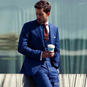 Costumes masculins Blue Mens Smoking Handsome Groom Suit pour mariage Men Slim Fit Tuxedos Man Blazer 3 PCS