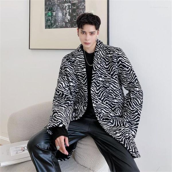 Costumes pour hommes Personnalité d'hiver Blazers Hommes Vestes de costume Noir et blanc Stripe Design Épaissi Laine Long Zebra Manteau Trajes Elegantes Par