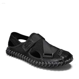 Sandales d'été masculines Planchers de plage polyvalente chaussures de cuir tendance extérieures de sports décontractés appartement grand 617 630 D 40E