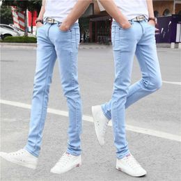 Heren zomer stretch rechte jeans Koreaanse mode slim fit kleine voet strakke wijde jeans voor mannen elastische taille denim broek HKD230829