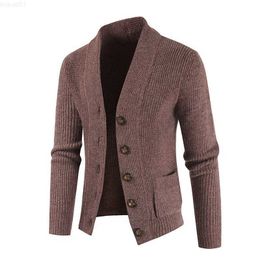 Maglioni da uomo 2022 Maglione da uomo nuovo Casual monopetto con risvolto a maniche lunghe Cardigan Inverno caldo maglione cappotti L230719