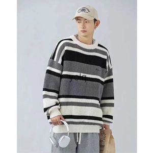 Chandails pour hommes 2023 Tendance de la mode d'hiver Tricot rond NE Lâche Pull Stripe Impression Manteaux Casual Garder au chaud Laine M-2XLyolq