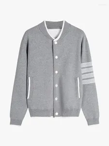 Pulls pour hommes Couple manteau tricoté dos ancre veste jacquard à quatre barres uniforme de baseball cardigan pull décontracté en vrac