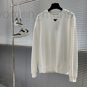 Pulls pour hommes Designer Nouveau PRA Col rond Triangle Logo Pull et Femme Automne / Hiver Top Coton à manches longues Haut Luxe Domaine privé YCZW