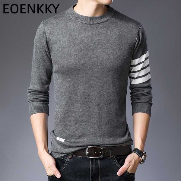 Pulls pour hommes EOENKKY Marque 2022 Nouveau Pull en tricot pour hommes Col rond Stripe Designer de luxe européen Chaud Automne / Hiver Casual Vêtements pour hommes L230719