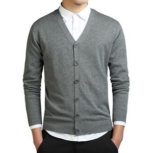 Suéteres para hombres Cárdigans grises Hombres Suéter de algodón Manga larga Para hombre con cuello en V Suelto Botón sólido Tops Ajuste Tejer Ropa de estilo casual 221124