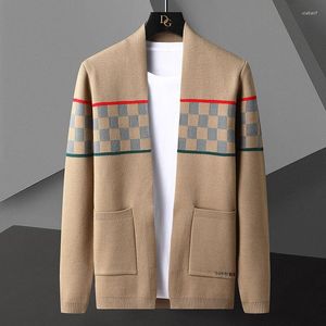 Herensweaters High-end merk gebreid vest Lente en herfst Trend Geruite jacquard Sjaal Gepersonaliseerde casual zak trui jas