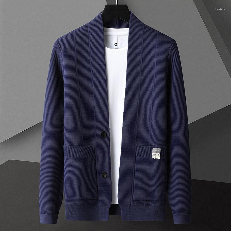 Мужские свитера высокого класса, брендовая шаль, вязаный кардиган, корейская версия, модный однотонный повседневный карманный свитер, весенне-осеннее пальто