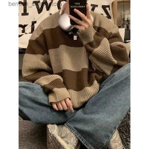 Sweaters voor heren Koreaanse stijl patchwork gestreepte trui voor mannen in de herfst en winter Lazy losse gebreide trui ronde nek retro trendy trui Q240530