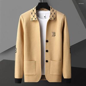Pulls pour hommes Luxe et mode Jacquard Revers Hommes Cardigan tricoté Haut de gamme Marque 2024 Automne Casual Pull de broderie exquise