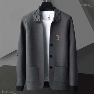 Suéteres para hombres Primavera y otoño de lujo Suéter informal de negocios de color sólido para hombres Patrón de diseño de escote de moda Cárdigan bordado M-4XL 351