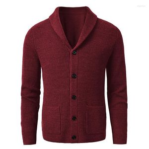 Suéteres para hombres Cárdigan con cuello chal para hombres Suéter ajustado con botones de punto de ochos Suéter de lana merino negro Olga22 para hombres