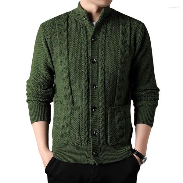 Pulls pour hommes Cardigan à col montant pour hommes 2024 Bouton vert Câble tricoté Pull Automne Hiver Mode Solide Outwear avec poches