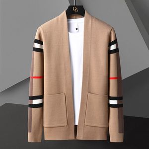 Hommes chandails nouveau automne hiver marque de luxe cachemire Cardigan hommes doux chaud hommes Cardigans veste classique Plaid tricoté pull