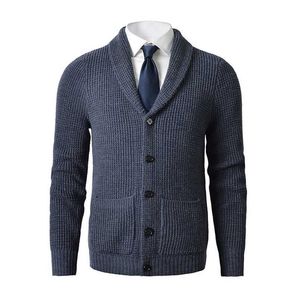 Chandails pour hommes Cardigan à col châle Coupe ajustée en tricot torsadé boutonné en laine mérinos avec poches 220923